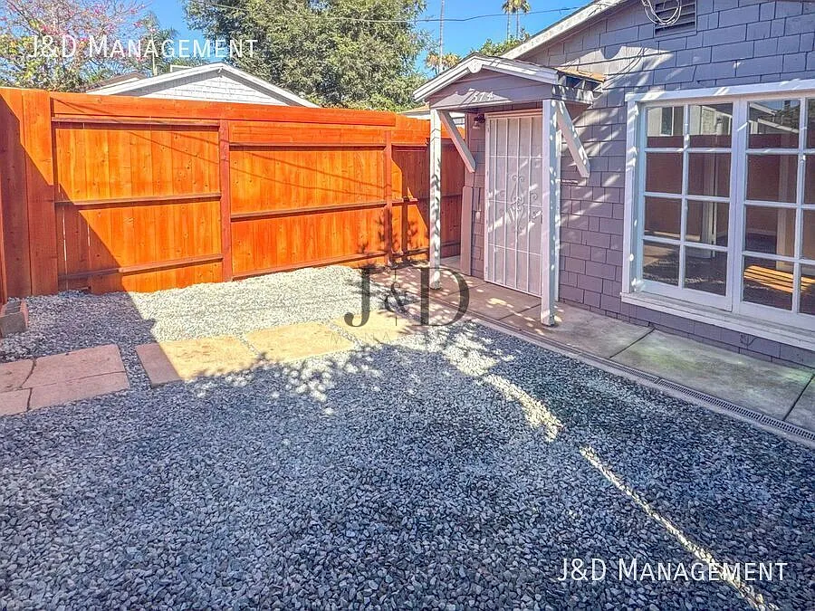 2 weeks free Move-in Special Charming 1 Bedroom with Private Yard & Parking in the Heart of Chula... — Photo 2