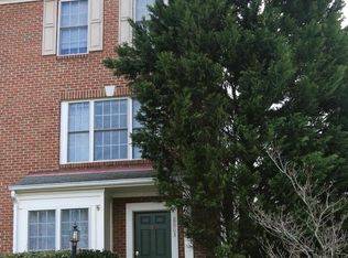 8863 Stable Forest Pl, Bristow, VA 20136