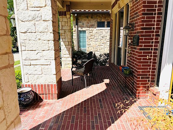 5th image of 2219 Longview Rd