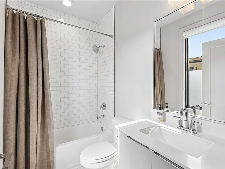 102 City View Ct NE — Photo 24