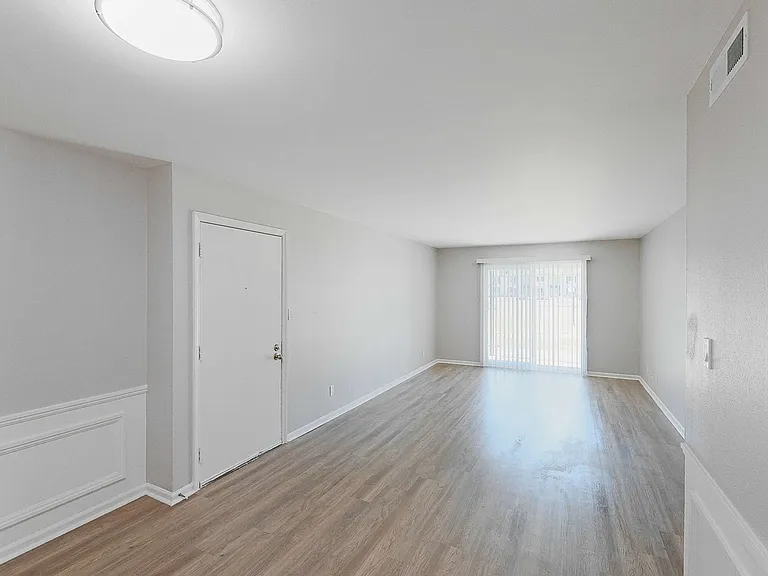 The Jefferson Apartments — Photo 7