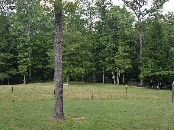 well maintained split pastur