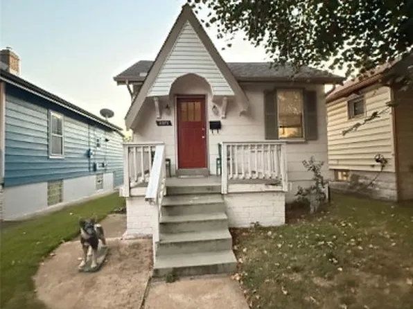 4072 Burgen Ave, Saint Louis, MO 63116