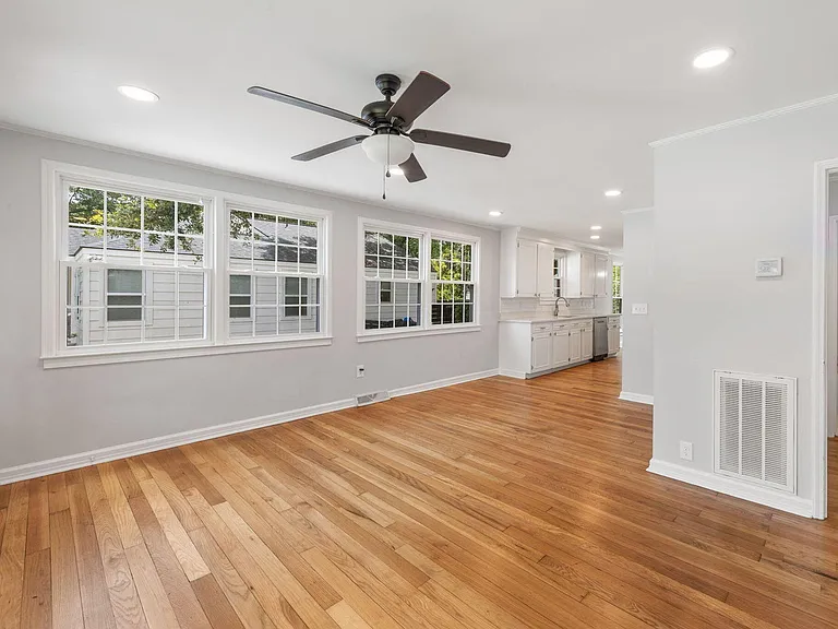 4717 Marlboro Pl — Photo 3