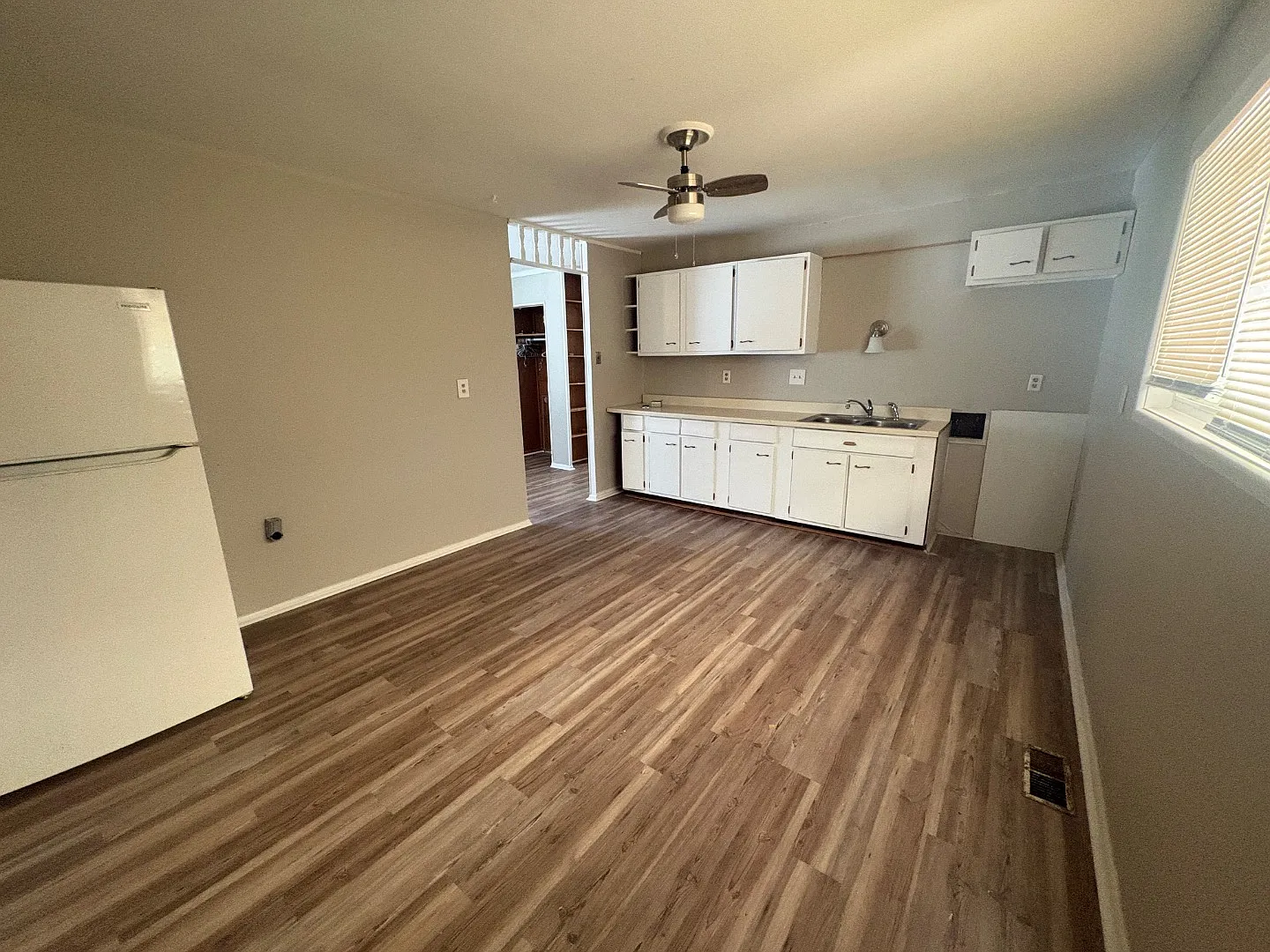 3938 Downes Dr — Photo 4