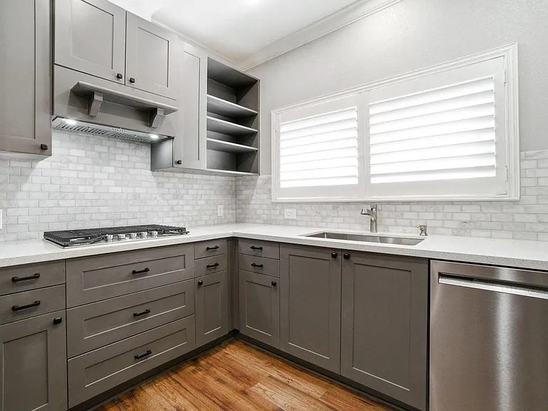 502 Louisa St — Photo 20