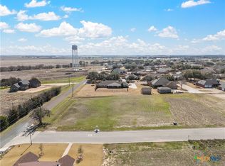 42 Pareya Cir, West, TX 76691