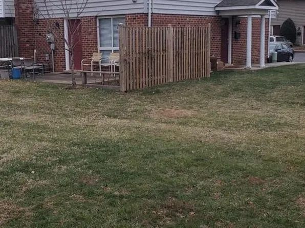 2201 Gingell Pl, Herndon, VA 20170
