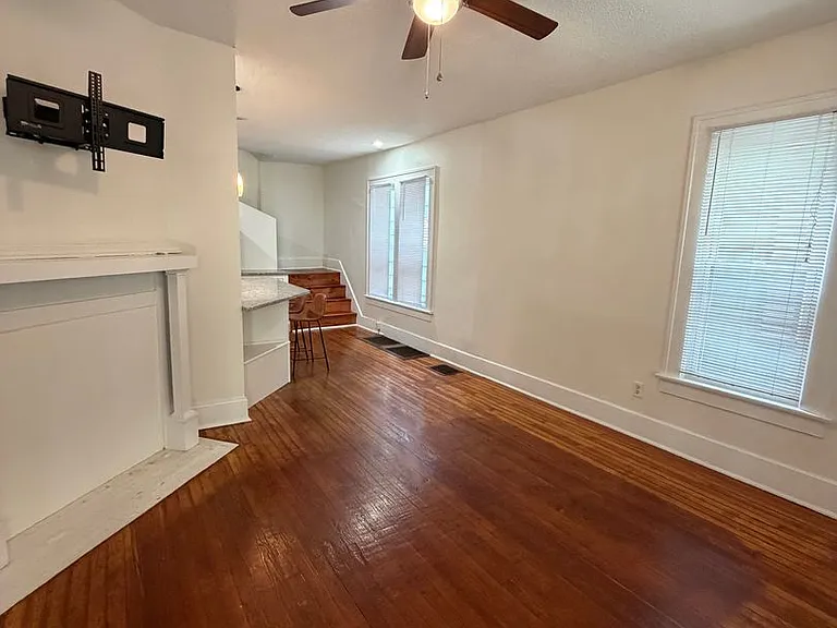 363 E Gates St #1 — Photo 12