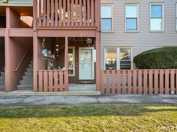 701 Beacon Valley Road APT 25, Naugatuck, CT 06770