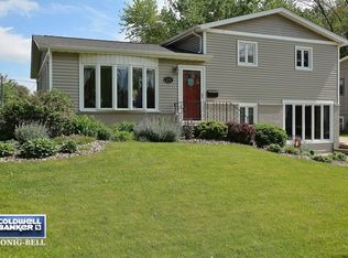 5704 Fairfax Rd, Oak Forest, IL 60452