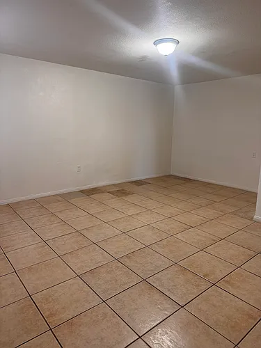 1832 Lewis Ave #4 Photo 1 1832 Lewis Ave #4 Photo 1