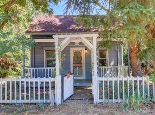 503 N 1st Ave, Gold Hill, OR 97525