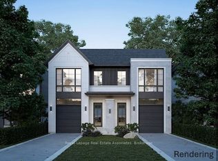 43 Broadview Ave, Mississauga, ON L5H2S8