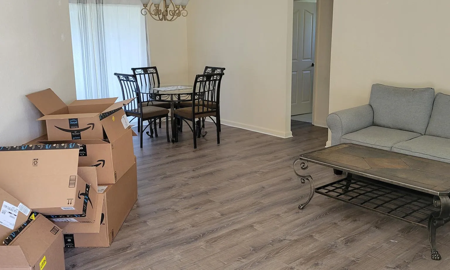 3 bed, 1405 sqft, $1,900 — Photo 3