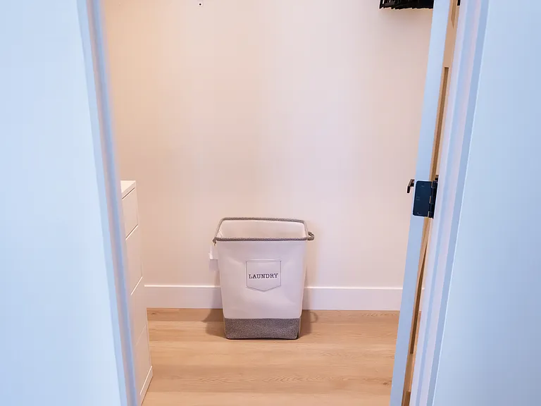 1525 Mount Gln #1 — Photo 12