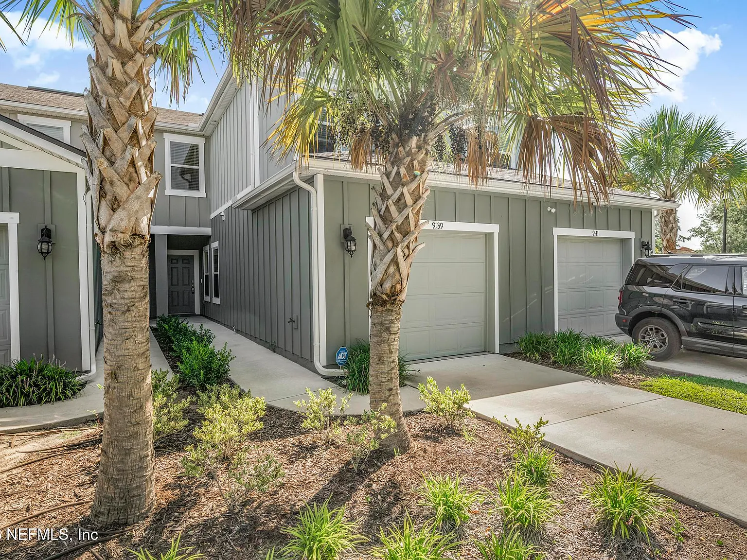 3 bed, 2.5 bath, 1502 sqft, $2,100 — Photo 1