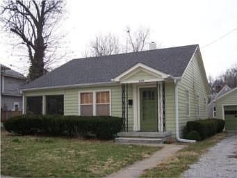 2nd image of 409 W Franklin St