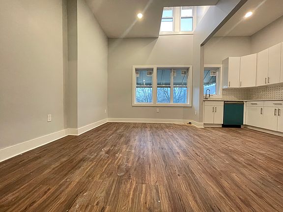 2nd image of 226 Dwight St #2E
