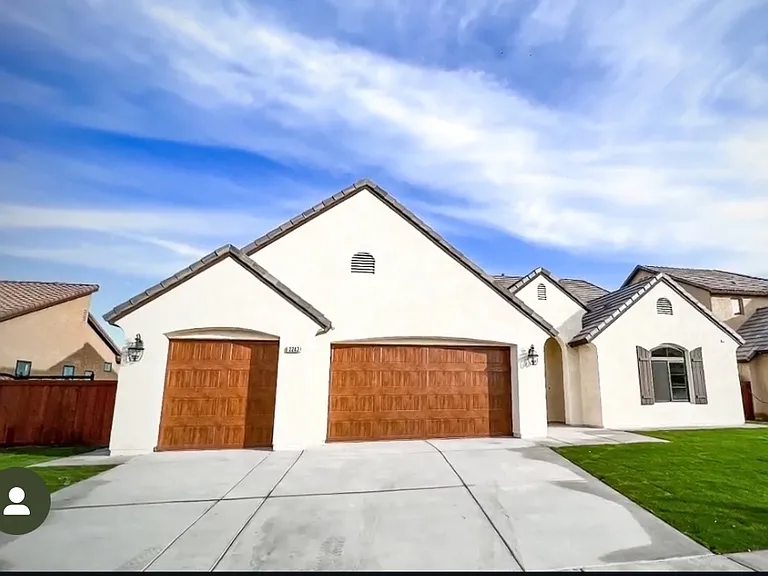 2242 Chaparral Dr — Photo 1