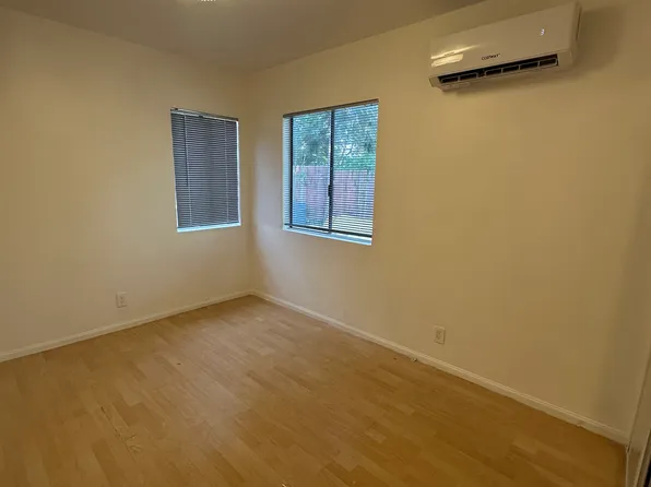 10114 Samoa Ave #C, Tujunga, CA 91042