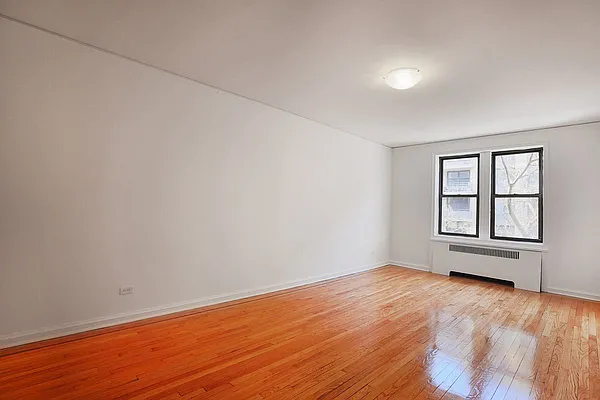 Rented by Waldstar Real Estate LLC | media 19