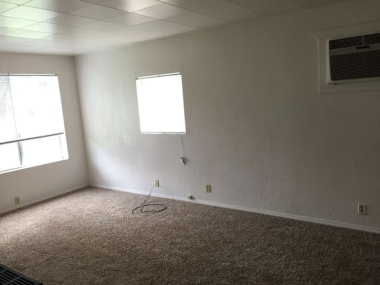 1011 SW Isham St — Photo 9
