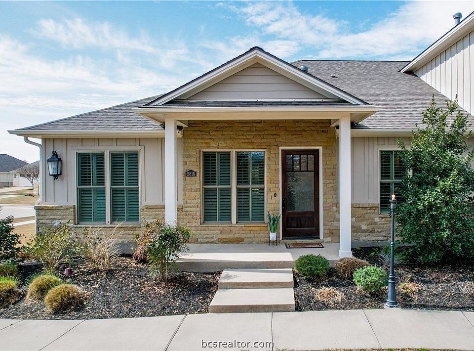 1st image of 2816 Maroon Ct