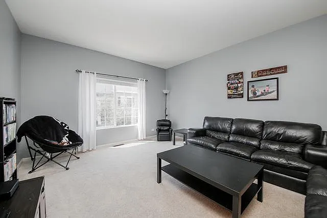 113 Enclave Cir #B — Photo 2