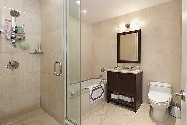 Rented by Keller Williams NYC | media 20