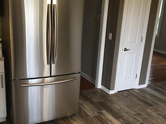 5th image of 75 Pinski Dr #2