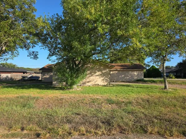 118 Bluebird Rd, Victoria, TX 77905