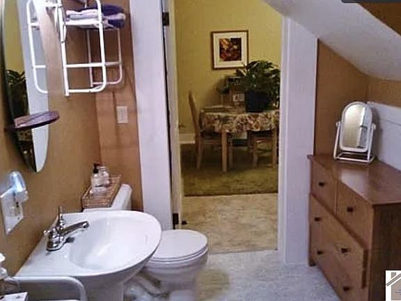 3rd image of 520 N 6th St