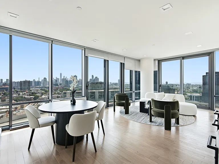 628 Summit Ave #1 — Photo 18