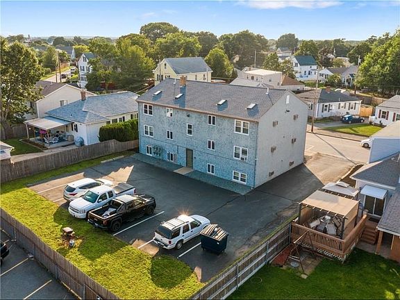 2nd image of 715 Cottage St #4