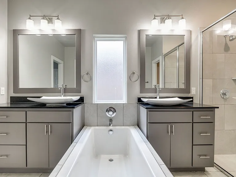 10608 Glover River Dr — Photo 20