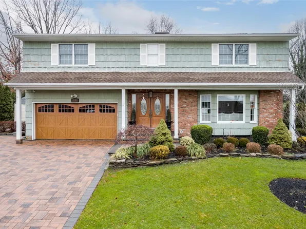 14 Merritts Road, Farmingdale, NY 11735