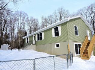 49 Sky Line Dr, Newfoundland, PA 18445