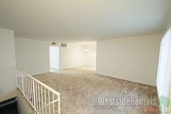 1st image of 433 S Palm Dr APT 2