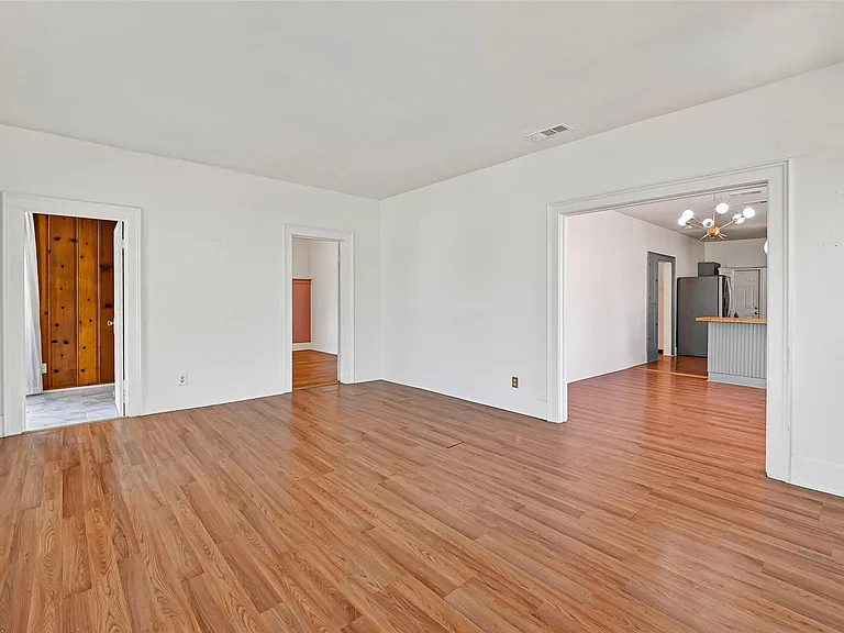 2519 Stevens St — Photo 9
