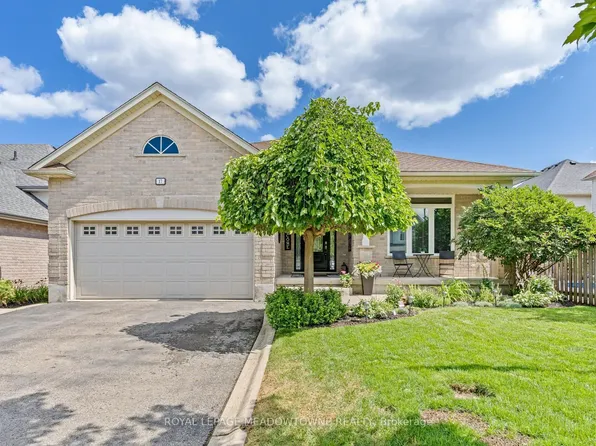 17 Dawkins Cres, Halton Hills, ON L7J 2Z4