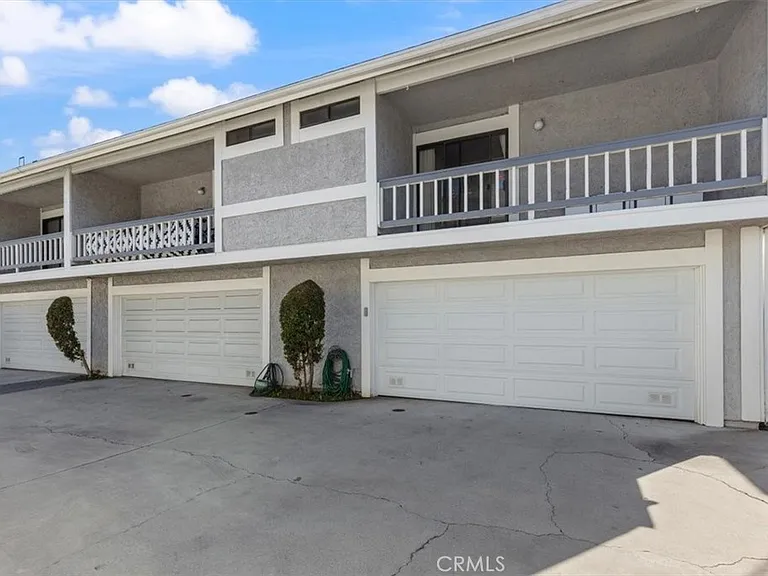 1001 N Monterey St #C — Photo 26