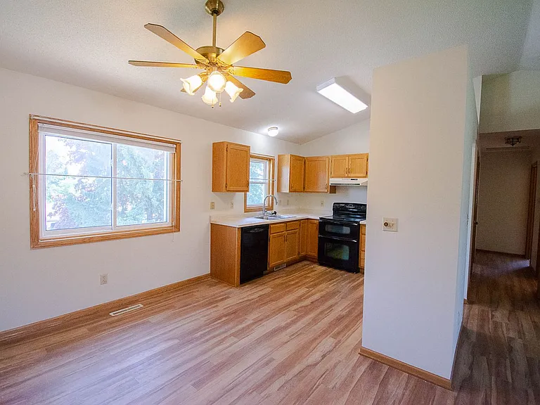 3714 10th Ave SW — Photo 4
