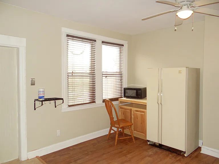 1737 N Peach St #2 — Photo 8