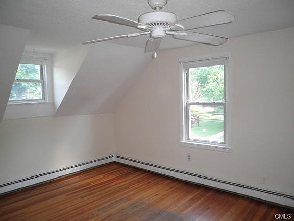 3rd image of 232 Greenwood Ave