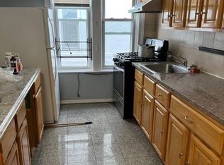 7 Leighton Ave FLOOR 1, Yonkers, NY 10705