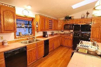 3rd image of 21 E Island Lake Ct