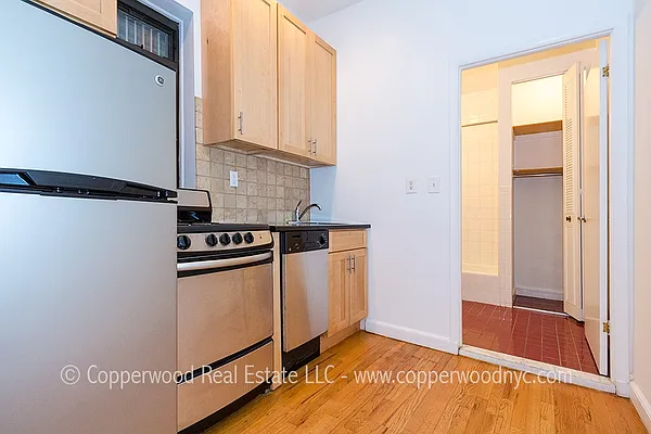 Rented by Copperwood Real Estate | media 9