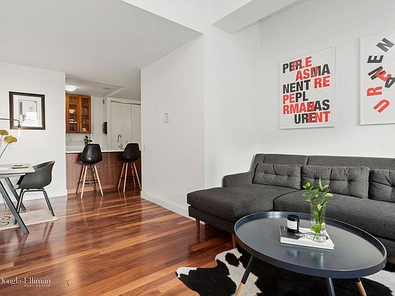 4th image of 88 Greenwich St APT 1401