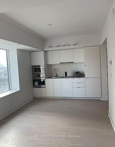 955 Bay St #2006 — Photo 14